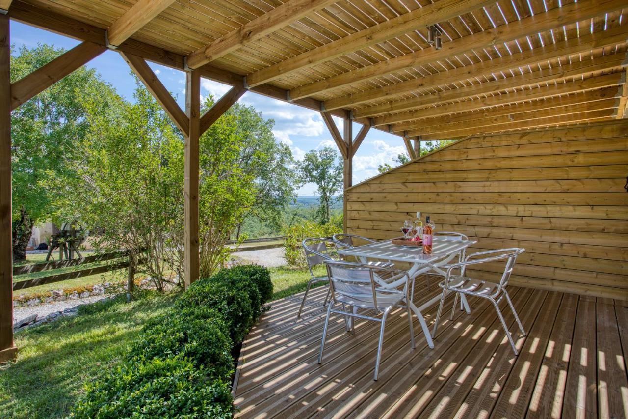 Village De Gites La Truffiere Orliaguet Bagian luar foto
