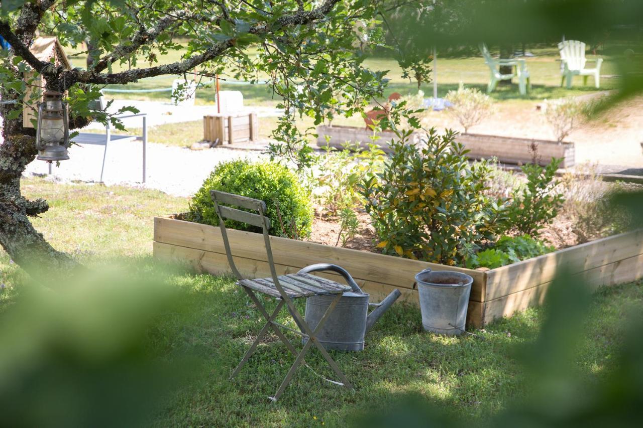Village De Gites La Truffiere Orliaguet Bagian luar foto