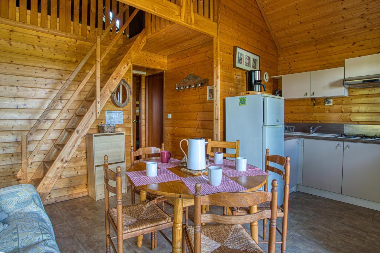 Village De Gites La Truffiere Orliaguet Bagian luar foto