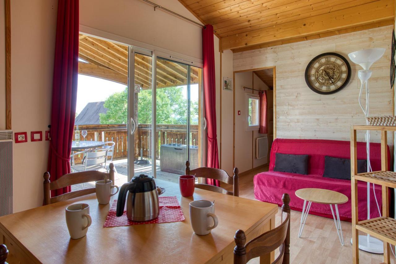 Village De Gites La Truffiere Orliaguet Bagian luar foto