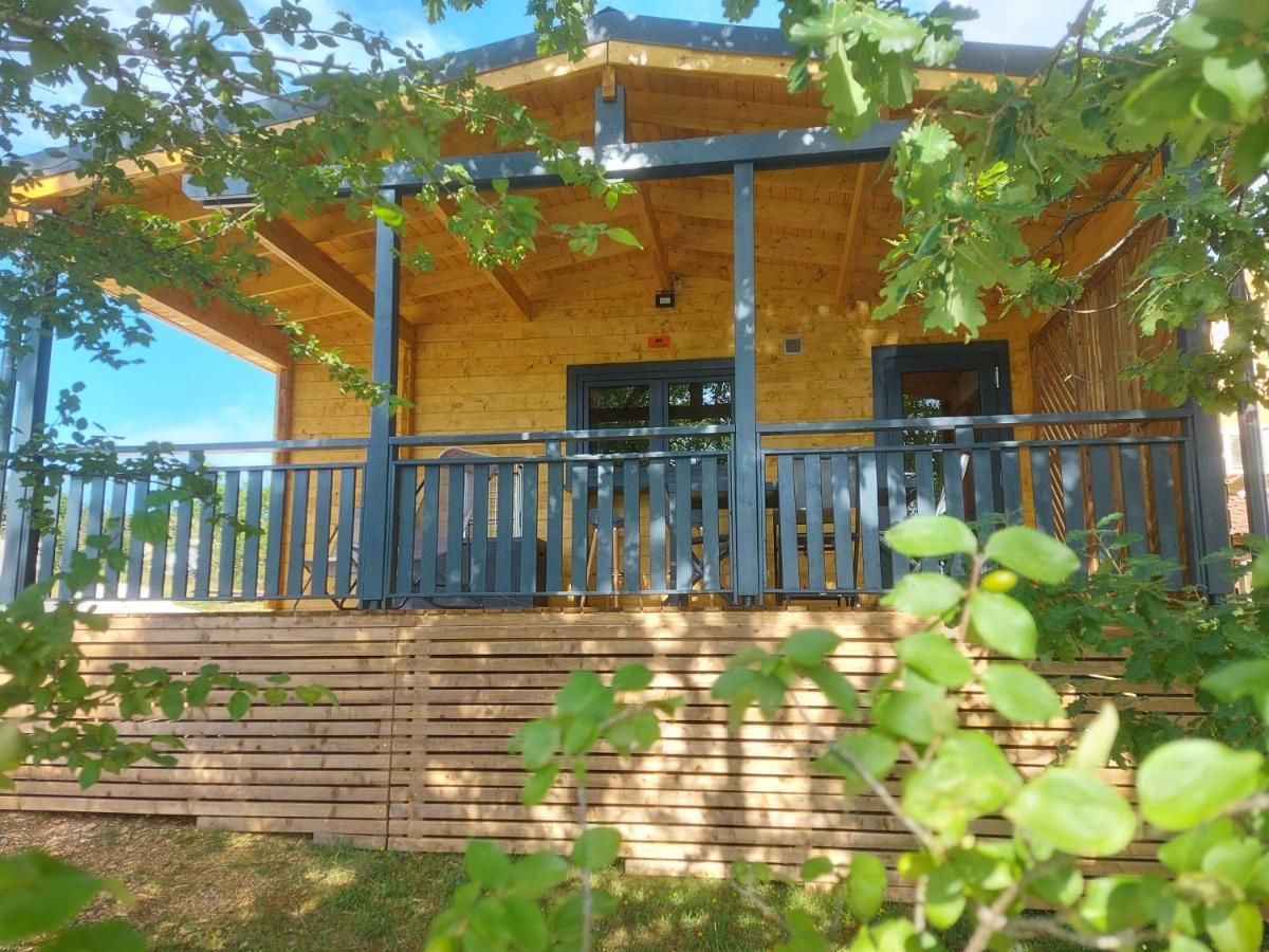 Village De Gites La Truffiere Orliaguet Bagian luar foto